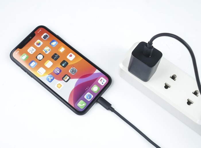 Kenapa kepala charger panas